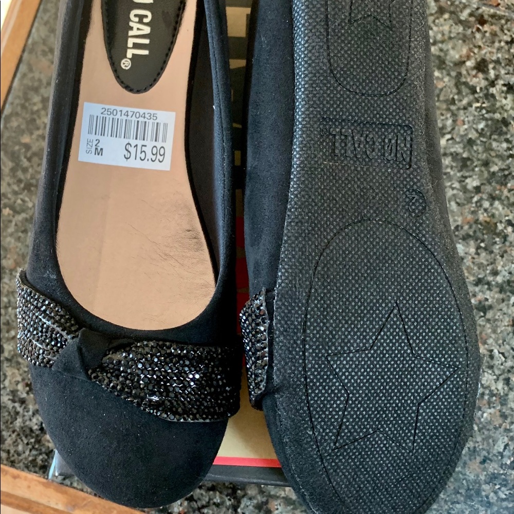 Girls black flats